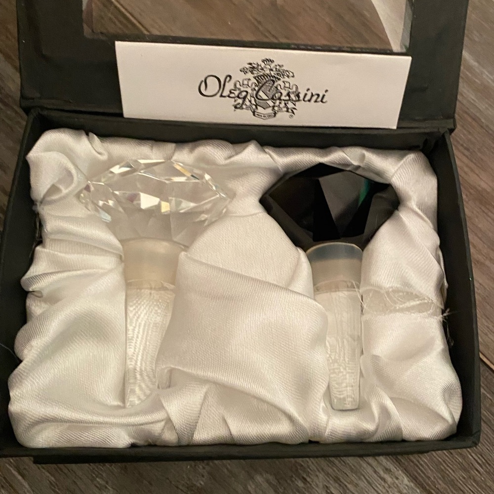 50%offw❤️ Oleg Cassini Crystal bride groom black clear Bottle Stopper r2